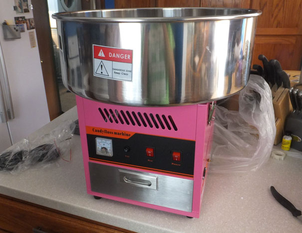 11. My Dad Ordered A Fryer, But Amazon Sent Him A Cotton Candy Machine Instead. Sadly, This Is The Highlight Of My Year